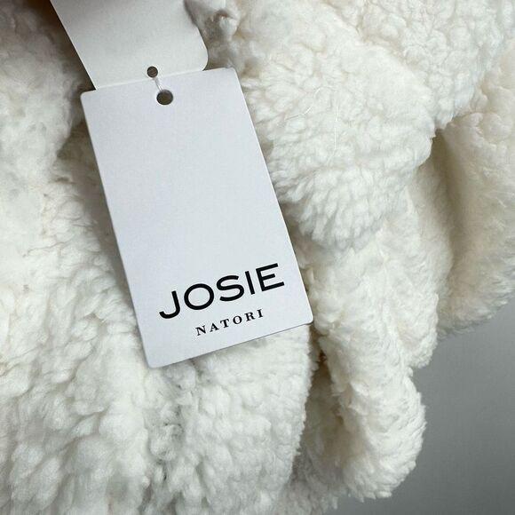 Josie Natori Womans Robe White LG/ XL New With Tags - Picture 3 of 3